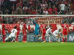 包含数据复盘：拜仁慕尼黑首回合对阵洛杉矶快船，萨拉赫效率值爆表的词条